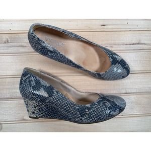 Vionic Women's Gray Snakeskin Wedge Shoes